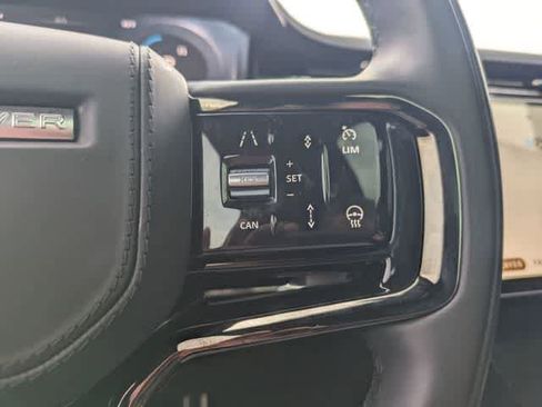 Used 2025 Land Rover Range Rover Sport Dynamic SE image 23