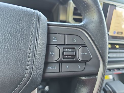 Used 2025 Toyota Tundra SR5 w/ SR5 Convenience Package AWD/4WD image 17
