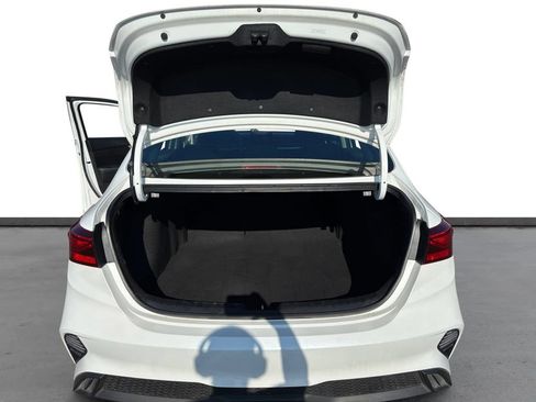 Used 2024 Kia Forte LXS w/ LXS Technology Package FWD image 24