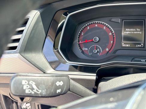 Used 2020 Volkswagen Jetta SE w/ SE Cold Weather Package FWD image 32