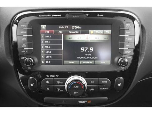 Used 2019 Kia Soul ! FWD image 13