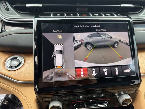 Used 2022 Jeep Grand Cherokee L Summit image 20