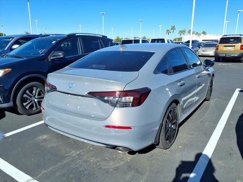 Used 2025 Honda Civic Sport image 4