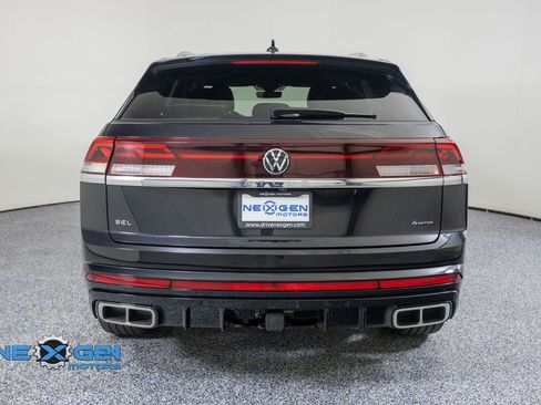 Used 2024 Volkswagen Atlas Cross Sport SEL Premium R-Line AWD/4WD image 6