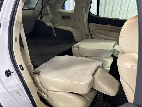 Used 2019 Lincoln MKT AWD image 48