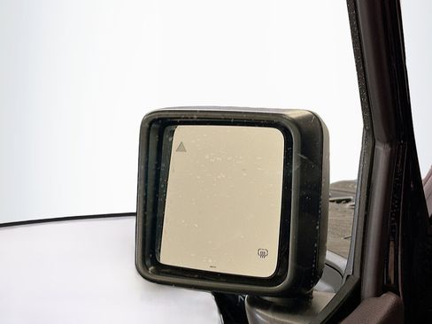 Used 2021 Jeep Wrangler Unlimited Rubicon 4xe w/ Steel Bumper Group image 16