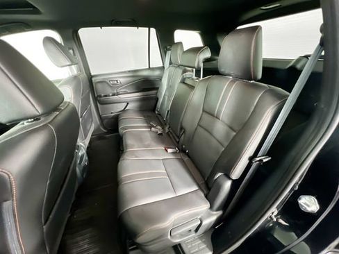 Certified 2023 Honda Passport TrailSport image 28