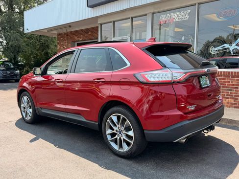 Used 2018 Ford Edge Titanium w/ Equipment Group 301A AWD/4WD image 2