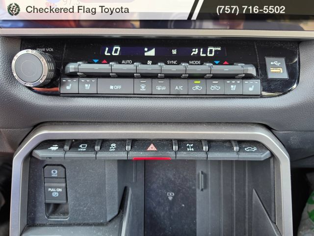Used 2025 Toyota Tundra Limited w/ TRD Off-Road Package AWD/4WD image 18