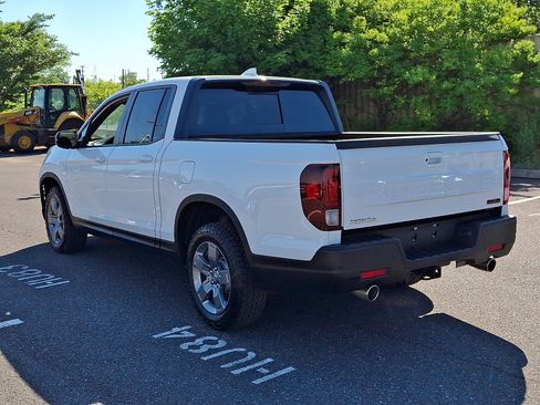 Used 2025 Honda Ridgeline TrailSport image 4