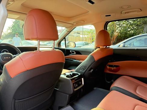 Used 2023 Kia Carnival SX Prestige FWD image 18