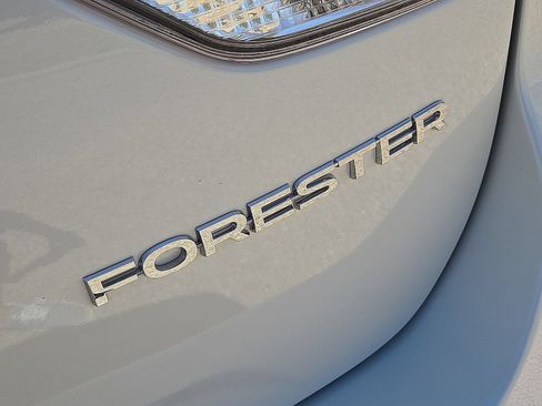 Used 2022 Subaru Forester Premium AWD/4WD image 12