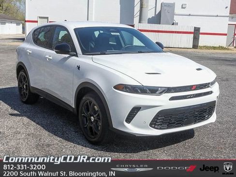 New 2025 Dodge Hornet GT w/ Tech Pack AWD/4WD image 9