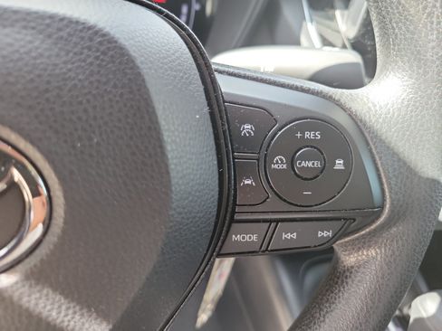 Used 2026 Toyota Corolla LE FWD image 27