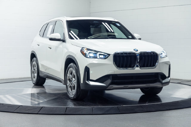 Certified 2023 BMW X1 xDrive28i w/ Premium Package AWD/4WD image 4
