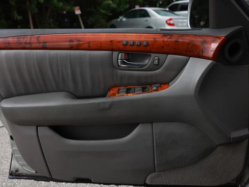 Used 2003 Lexus LS 430 RWD image 43