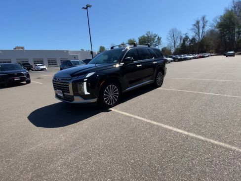 Used 2023 Hyundai Palisade Calligraphy image 6
