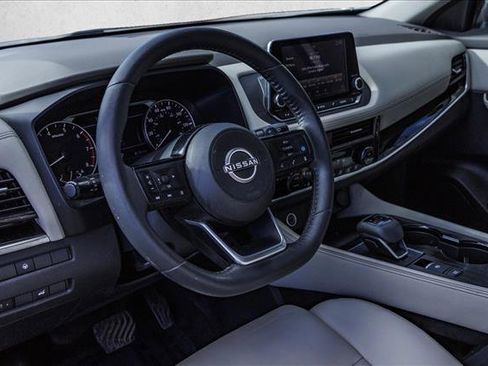 Used 2023 Nissan Rogue SL AWD/4WD image 10