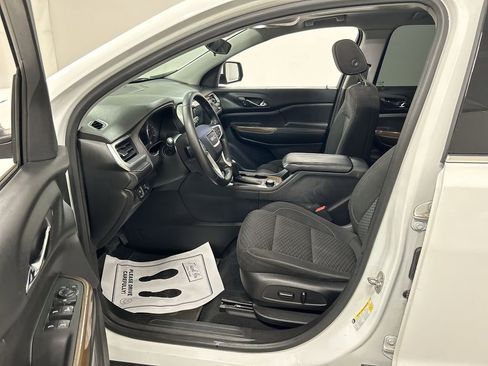 Used 2018 GMC Acadia SLE w/ Driver Alert Package I image 9