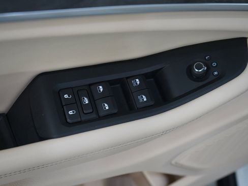 Used 2025 Jeep Grand Cherokee Limited w/ Luxury Tech Group II AWD/4WD image 20