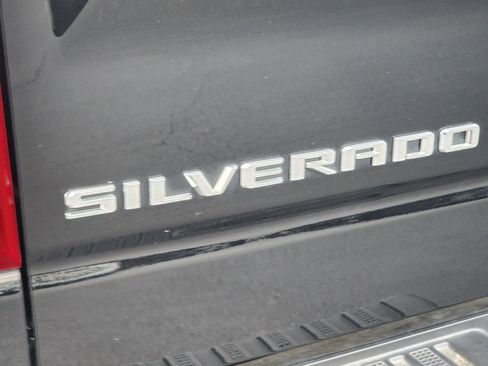 Used 2021 Chevrolet Silverado 1500 RST w/ Z71 Off-Road Package image 11