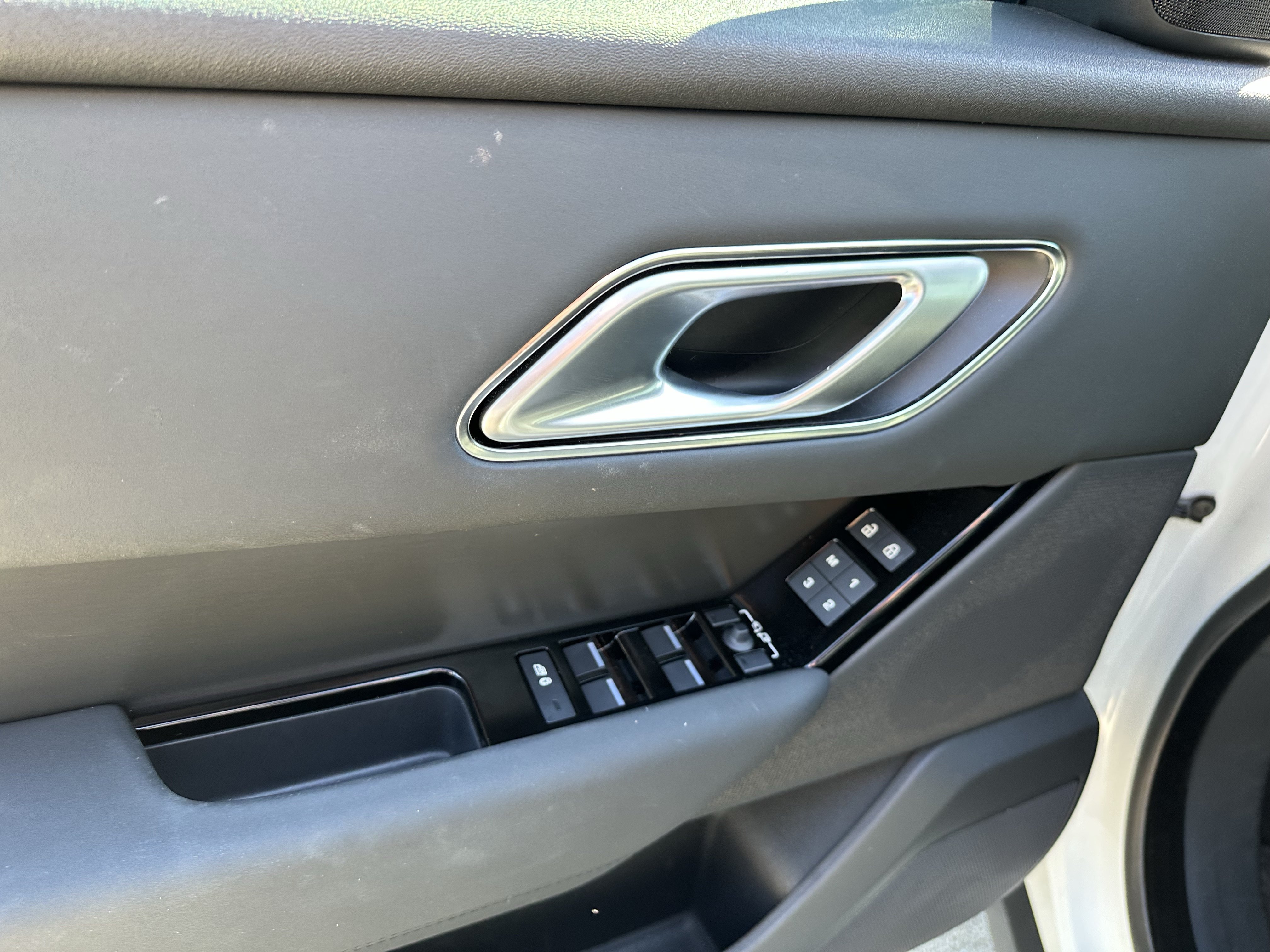 Certified 2026 Land Rover Range Rover Velar S AWD/4WD image 15