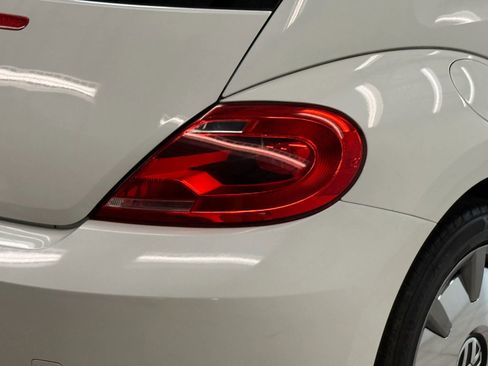 Used 2014 Volkswagen Beetle TDI FWD image 10