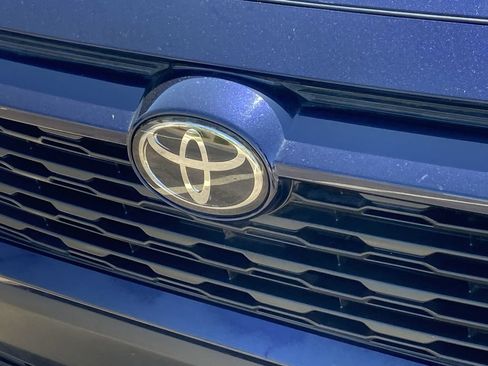 Used 2024 Toyota RAV4 XLE AWD/4WD image 26