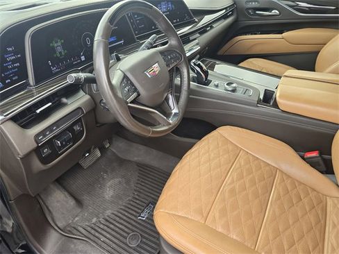 Used 2022 Cadillac Escalade Premium Luxury w/ Performance Package image 24
