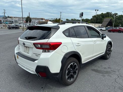 Used 2021 Subaru Crosstrek 2.0i Premium w/ Moonroof Package AWD/4WD image 6