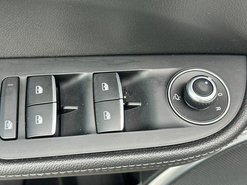 Used 2022 Alfa Romeo Giulia Ti RWD image 11