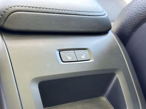 Used 2023 Volvo XC60 B5 Plus image 27