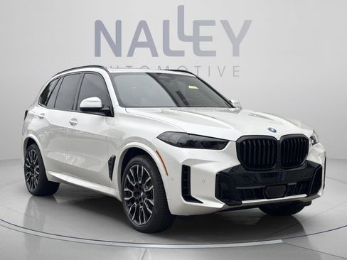 Used 2026 BMW X5 xDrive50e w/ M Sport Package AWD/4WD image 5