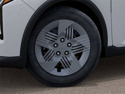 New 2025 Kia K4 LX image 9
