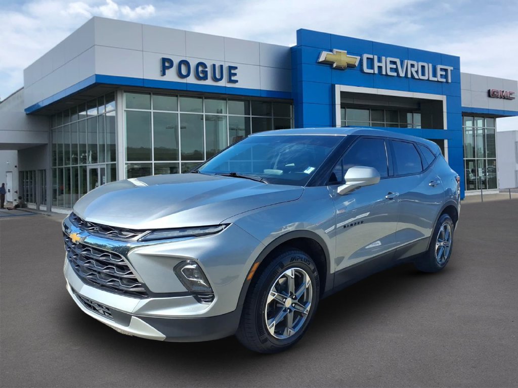 Used 2023 Chevrolet Blazer LT w/ Driver Confidence Package AWD/4WD image 4