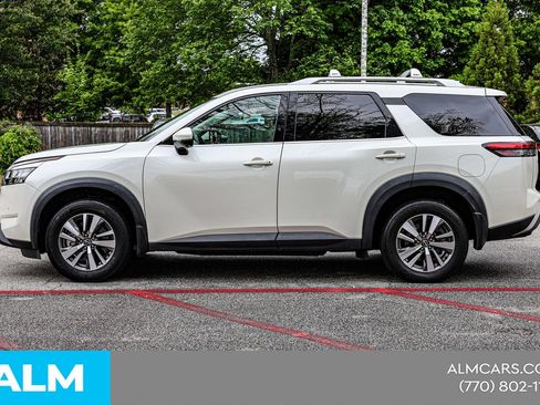 Used 2022 Nissan Pathfinder SL FWD image 9
