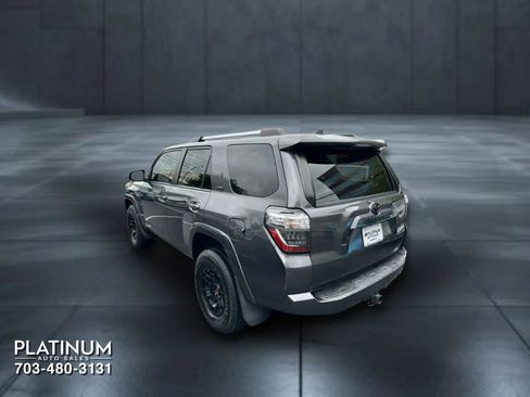 Used 2019 Toyota 4Runner SR5 AWD/4WD image 6