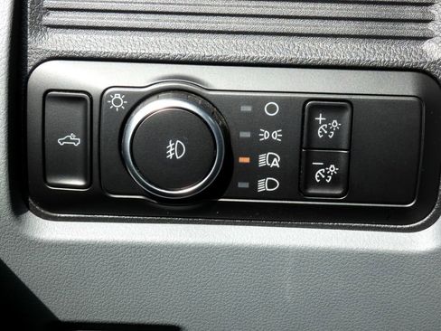 Used 2026 Ford F250 XLT w/ Snow Plow/Camper Package image 20