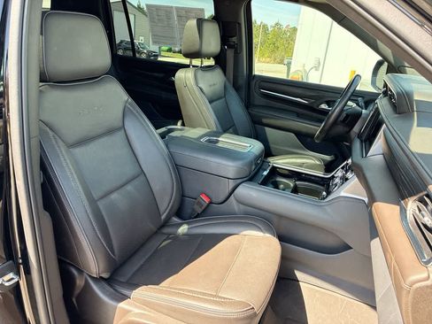 Used 2022 GMC Yukon XL Denali image 29