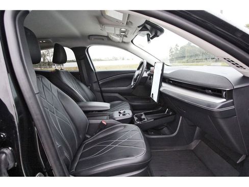 Used 2023 Ford Mustang Mach-E Select image 26