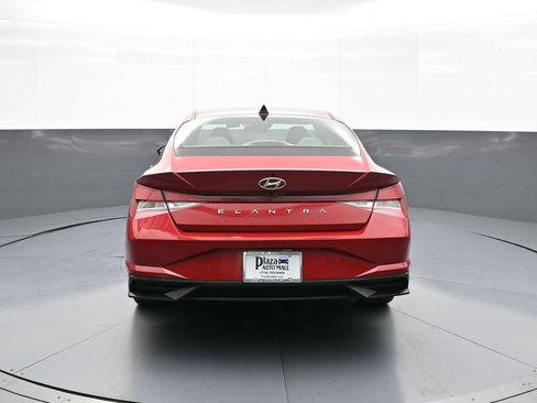 Certified 2021 Hyundai Elantra SEL FWD image 7