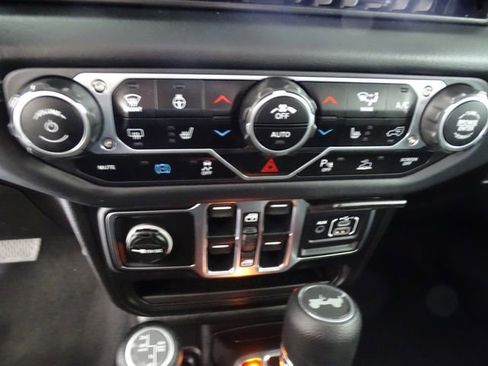 Certified 2025 Jeep Wrangler Unlimited Sahara w/ Safety Group image 12