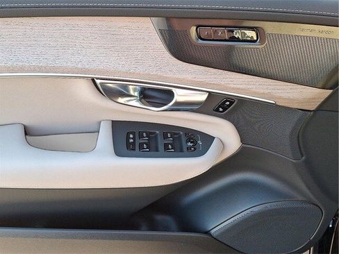 New 2026 Volvo XC90 T8 Plus image 8