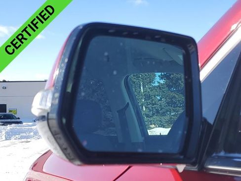 Used 2019 Chevrolet Traverse LT image 34