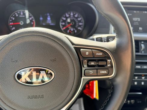 Used 2018 Kia Optima S image 16
