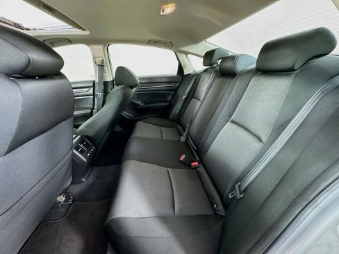 Used 2021 Honda Accord EX image 32