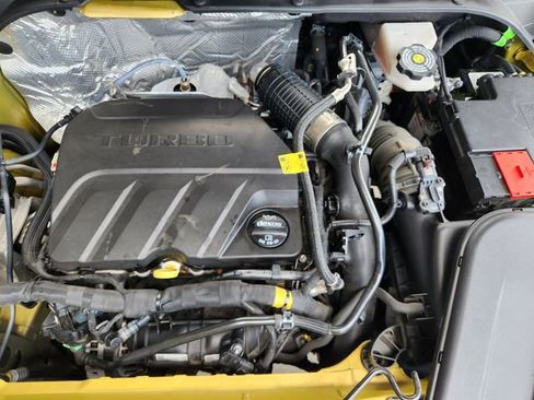 Certified 2024 Chevrolet Trax RS FWD image 22