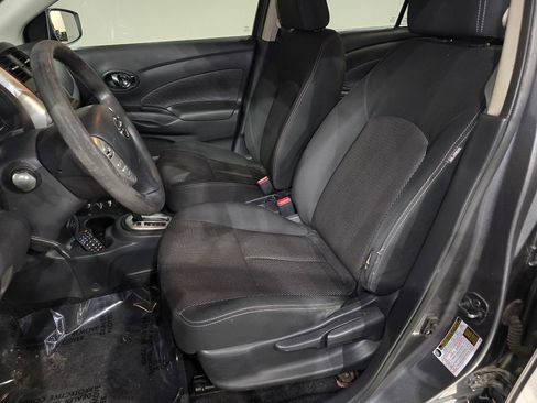 Used 2018 Nissan Versa SV image 17