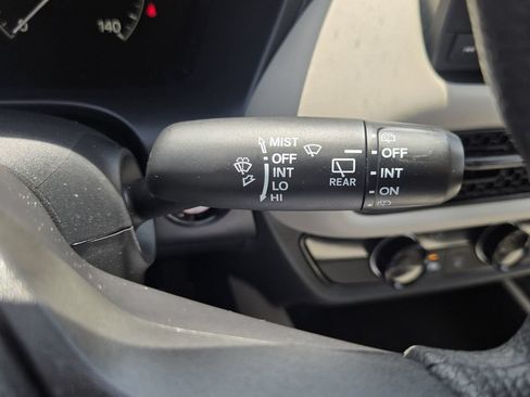 Certified 2025 Honda HR-V LX image 25