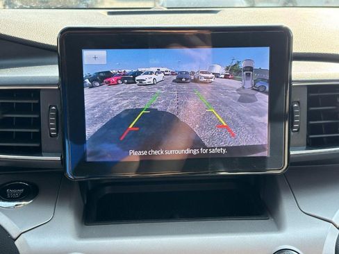 Used 2023 Ford Explorer XLT w/ Equipment Group 202A AWD/4WD image 25